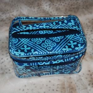 Vera Bradley 4-Pc. Train Case Set - EUC